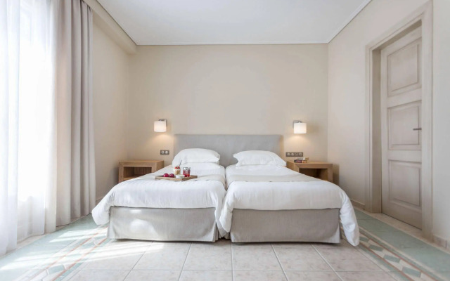 Porto Naxos Hotel