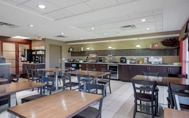 Best Western Plus Red Deer Inn & Suites