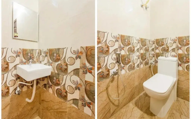Aaditya Grand by OYO Rooms