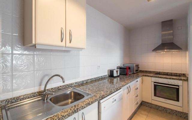 Apartamento con piscinas y muy cerca de la playa