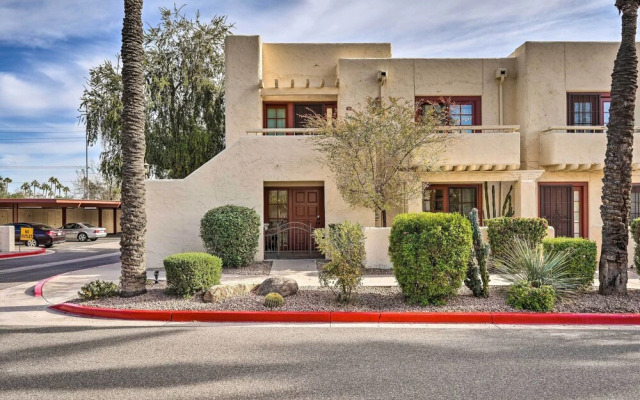 Scottsdale Condo w/ Pool Access, Near Old Town!