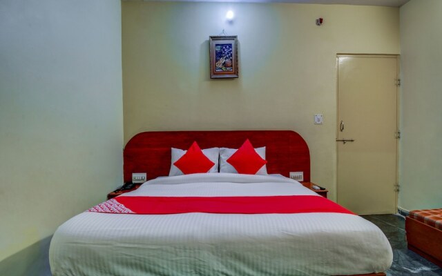 Collection O 18320 Hotel Utsav