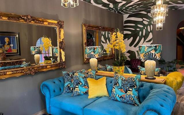 Grafiti Boutique Hotel