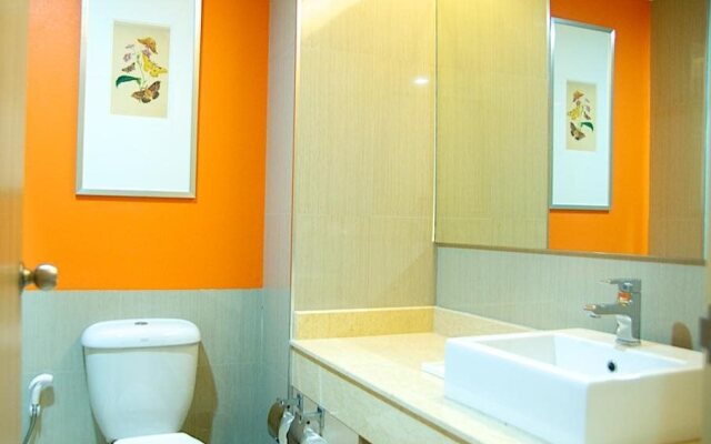 Jolly Suites Petkasem