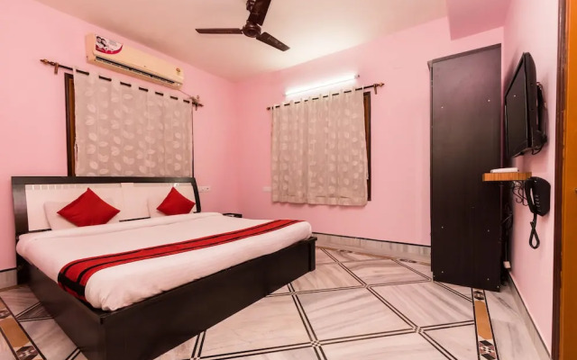 OYO 9000 The Syncretic Guest House