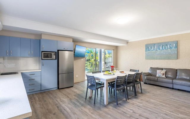 Dolphin Lagoon 196 Soldiers Pt Rd Luxury Escape – Guest Rooms – Salamander Bay