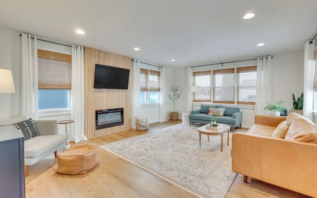 Patio & Lake Views: Family-friendly Canton Retreat