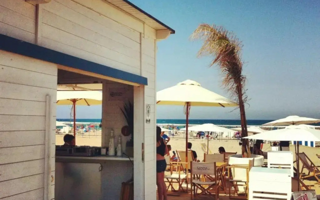 Hugo Beach Hotel