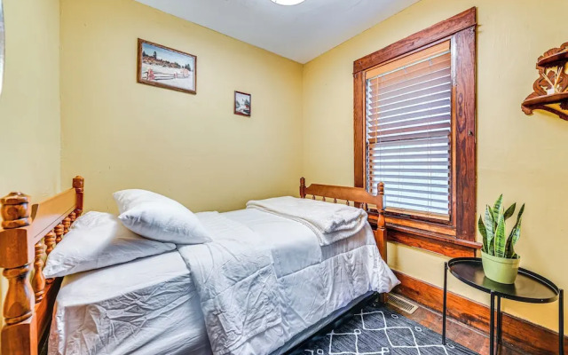 Pet-friendly Catskills Retreat: Fire Pit & Deck!