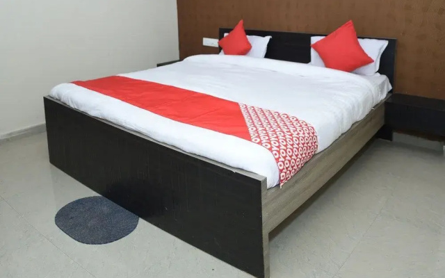Hotel Laxmi Vridhi By OYO Rooms