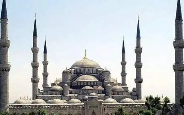 The Little House Hostel