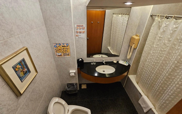 Parkcity Everly Hotel