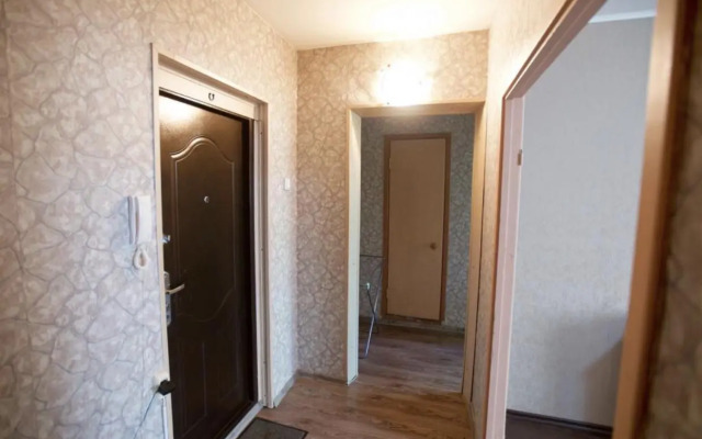 Саквояж на улице Батурина 20