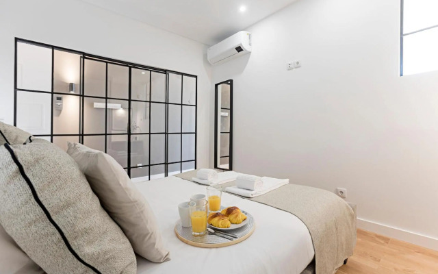 Urban House by LovelyStay