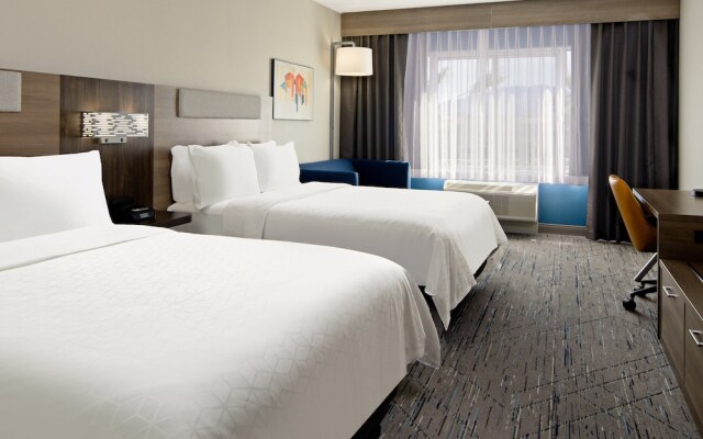 Holiday Inn Express & Suites Palm Desert - Millennium