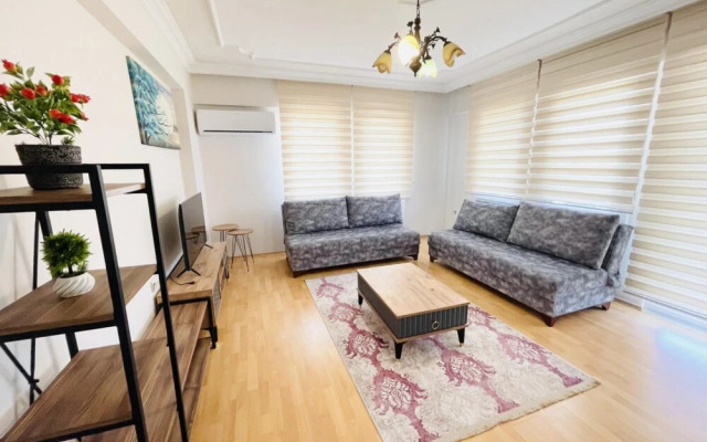 Central Flat With Jacuzzi Private Pool in Fethiye