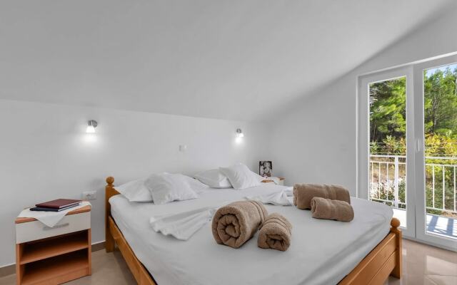 Anka - Amazing Location - A11