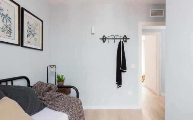 Lovely 2-bed Penthouse in the Lovely Gràcia