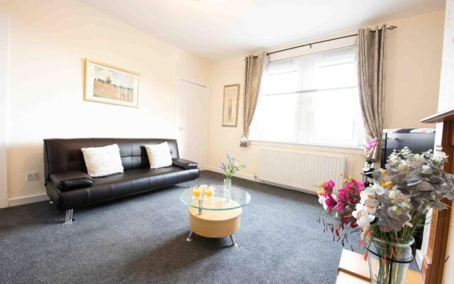 PREMIER - Garfield Apartment