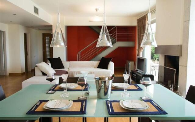 Luxury Villa Beachfront 5 Bedrooms 10-12 Persons