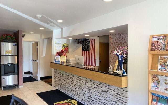 Super 8 Pittsburgh Monroeville