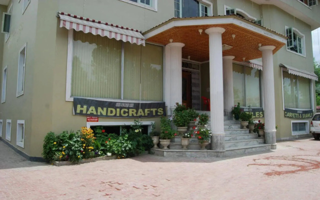 OYO 4642 Hotel Nishat View