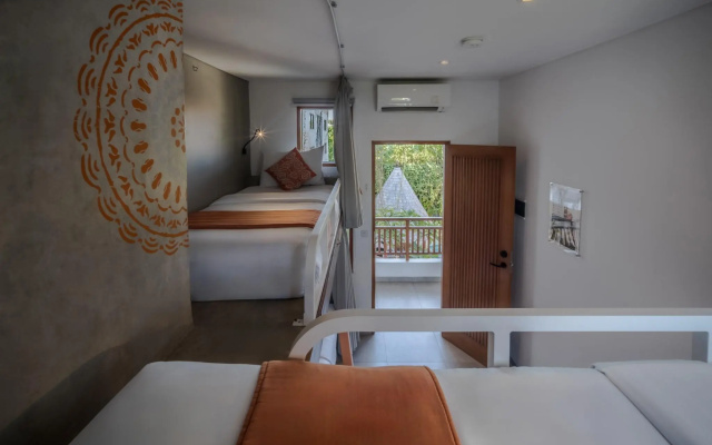 Roomates Beach Hostel Canggu by Ini Vie Hospitality – Guest Rooms – Canggu