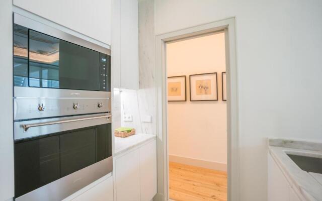 Courtyard & Elegance Apartment