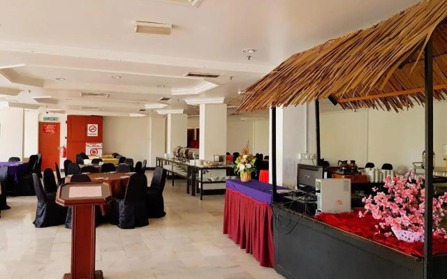 Hotel Grand Crystal