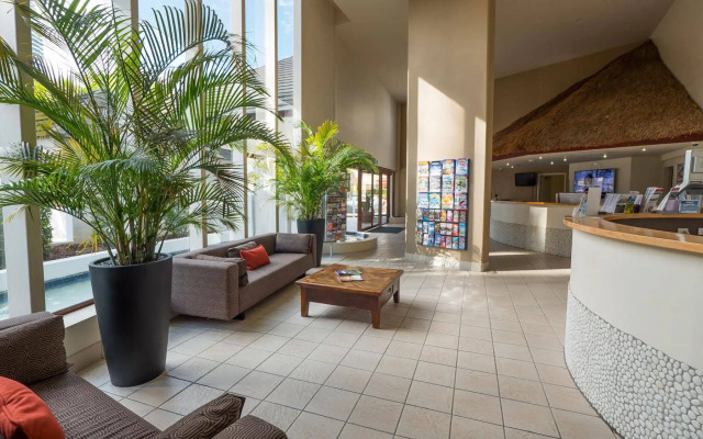 Broadbeach Savannah Hotel & Resort