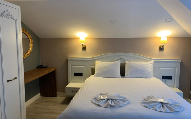 White Golden Suite Hotel