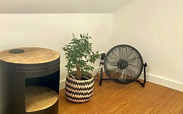 The Lighthouse Cabin