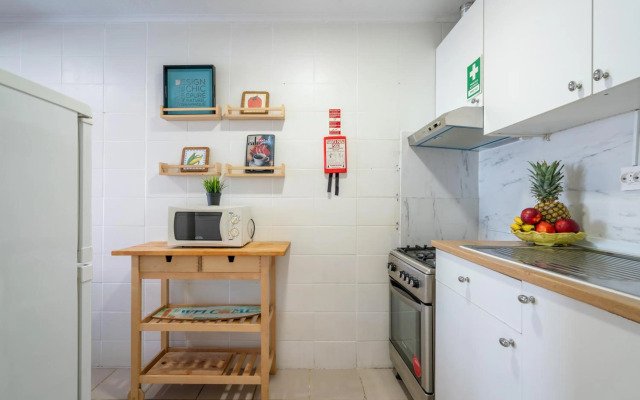 Large Flat w/ Terrace | Ace Location @ Aliados