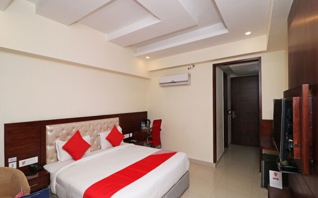 OYO 12823 Hotel Pearl Avenue