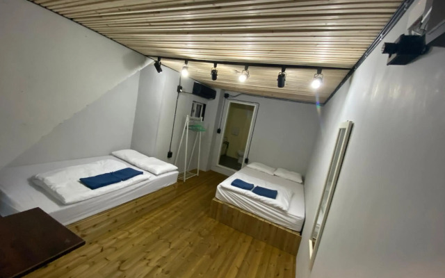 Pop @ Itaewon Boutique Guest House - Hostel
