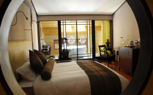 West Lake Hillview International