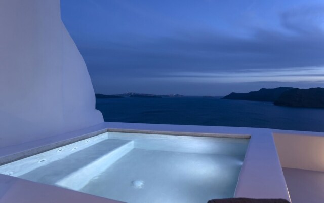 Bluedome Cavehouses by Otium Villas