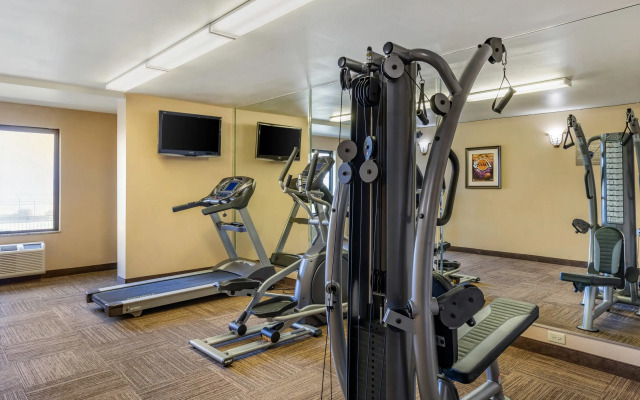 Comfort Inn & Suites Colton