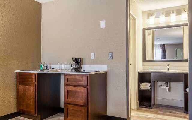 Suburban Studios Hotel Kingsland Near I-95