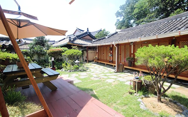 Jeongju With us Pension