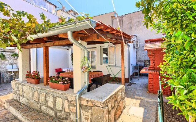 Charming 5-bed House in Split