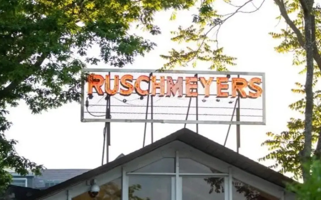 Ruschmeyers #1 - Queen