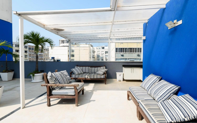 spacious penthouse duplex arpoador