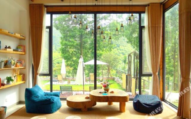 Shan Po Shang Hot Spring Resort