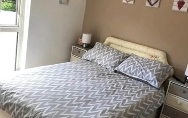 Limegrove, Comfortable Three Bedroom House