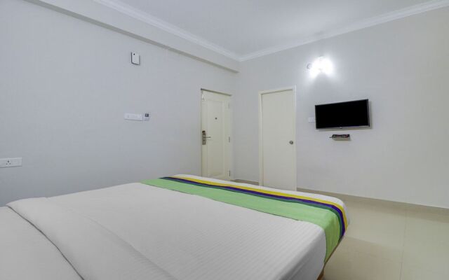 FabHotel Rithikha Inn Manapakkam