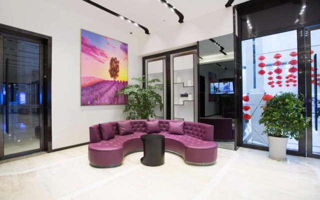 Lavande Hotels (Chengdu Xihe Bolin Square)