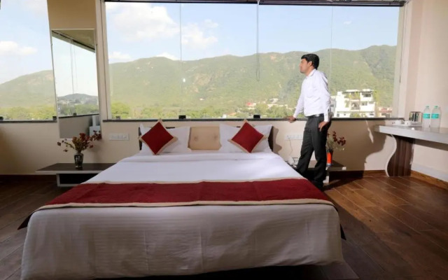 Rock Star Hotel