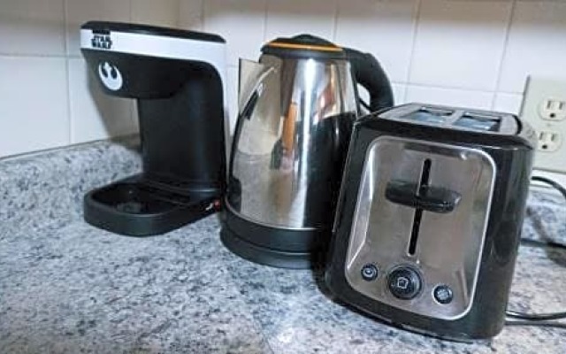 Bedroom near Fanshawe and Western, Downtown London