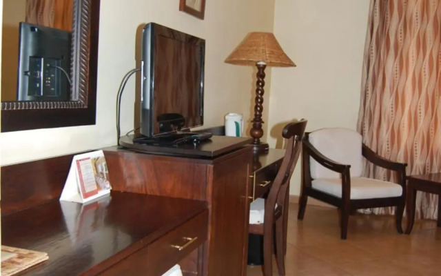 New Safari Hotel